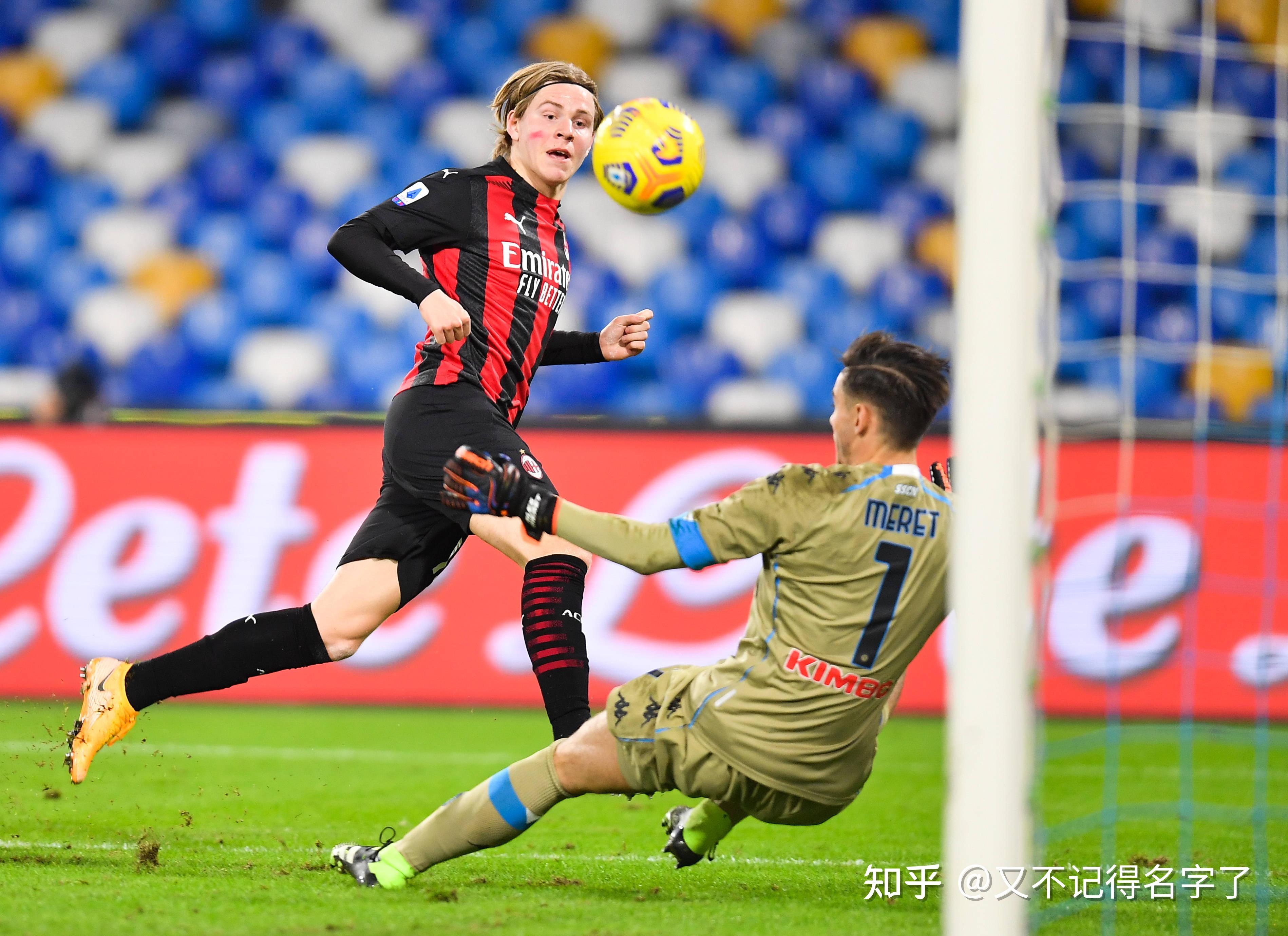 开云赛事直播平台冲刺阶段那不勒斯备战欧冠，回应争议细节曝光，压力陡增，控场能力受关注的简单介绍