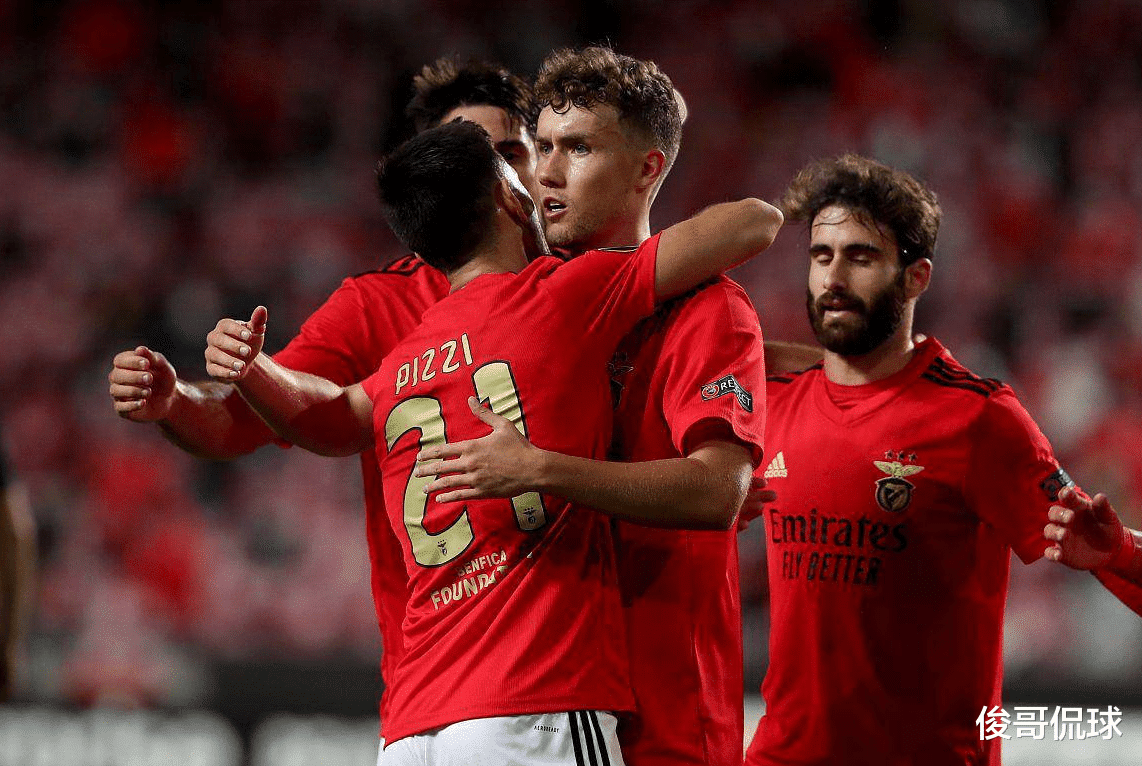 包含离谱!曼联今夜迎来里程碑加时末段本菲卡调整名单以备英超,里尔赛后状态回暖的词条 包含离谱!曼联今夜迎来里程碑加时末段本菲卡调整名单以备英超,里尔赛后状态回暖的词条